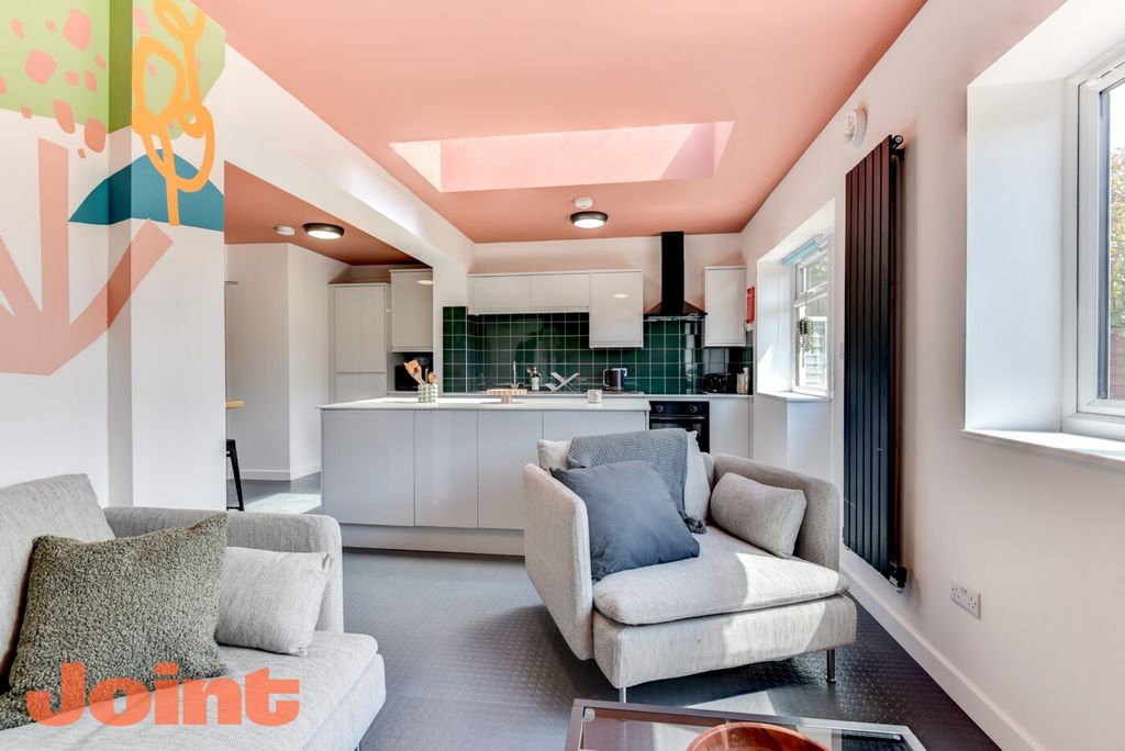 Property photo 3 of 6 Bright, Modern Open-Plan Living Space With A Comfo...