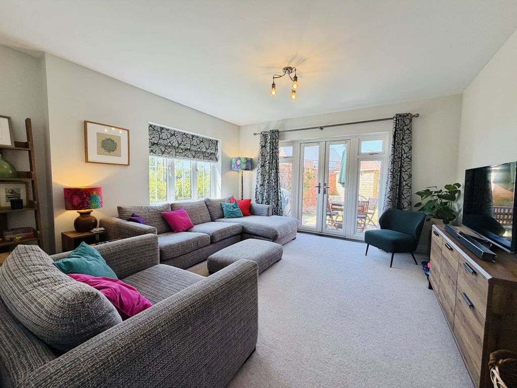 Property photo 2 of 19