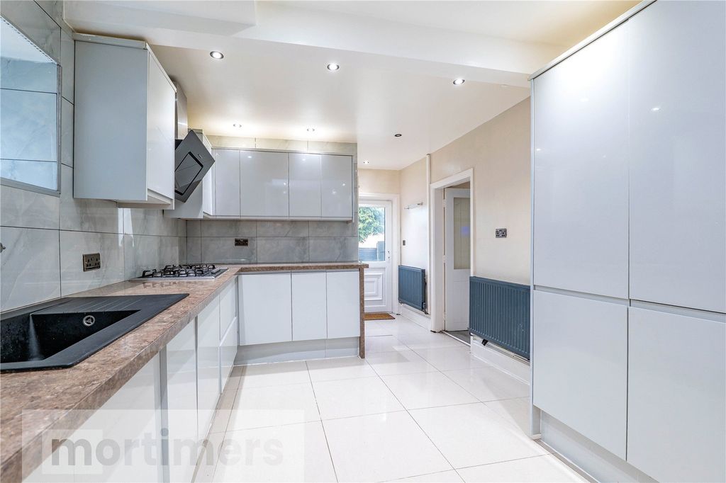Property photo 2 of 32 Kitchen