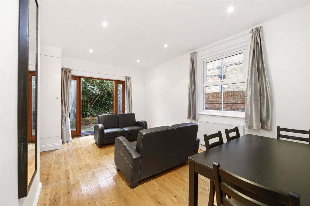 Property photo 2 of 10 Picture No. 12