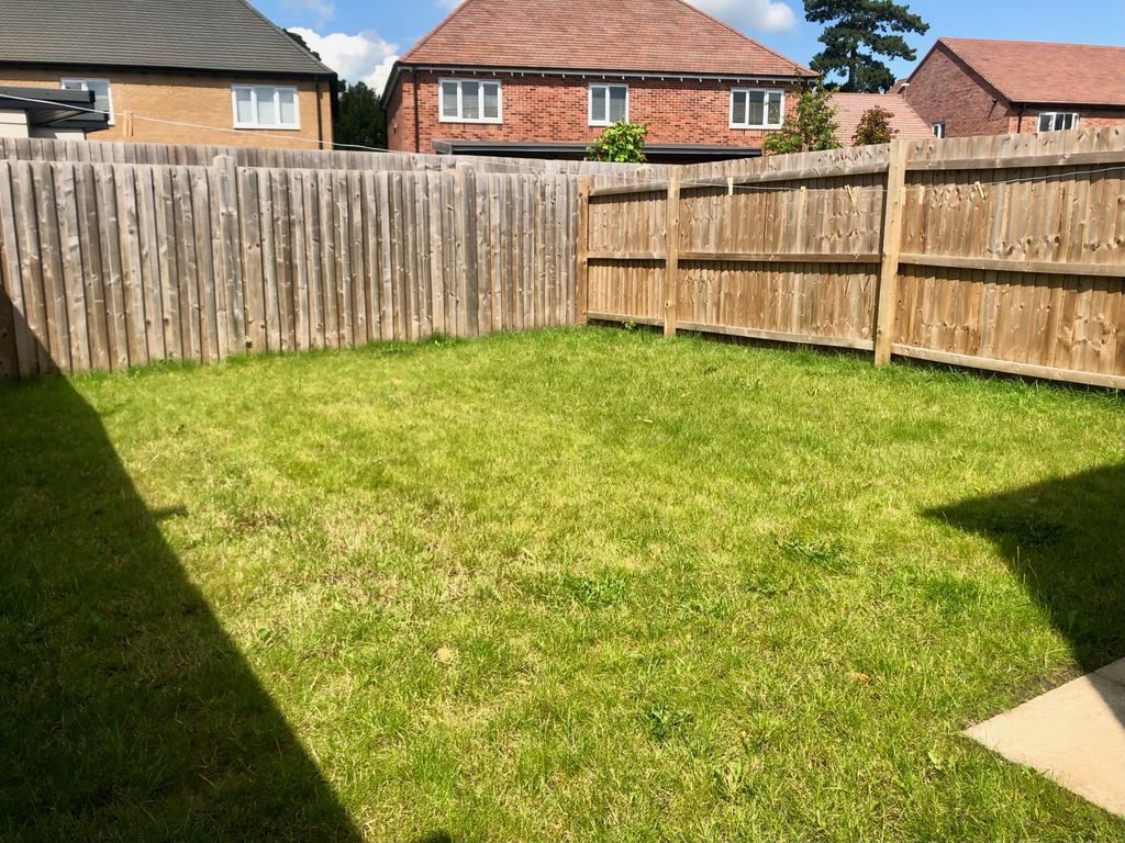 Property photo 2 of 10 Garden