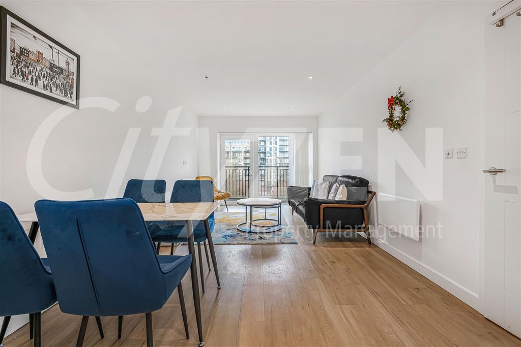 Property photo 1 of 25 Reception