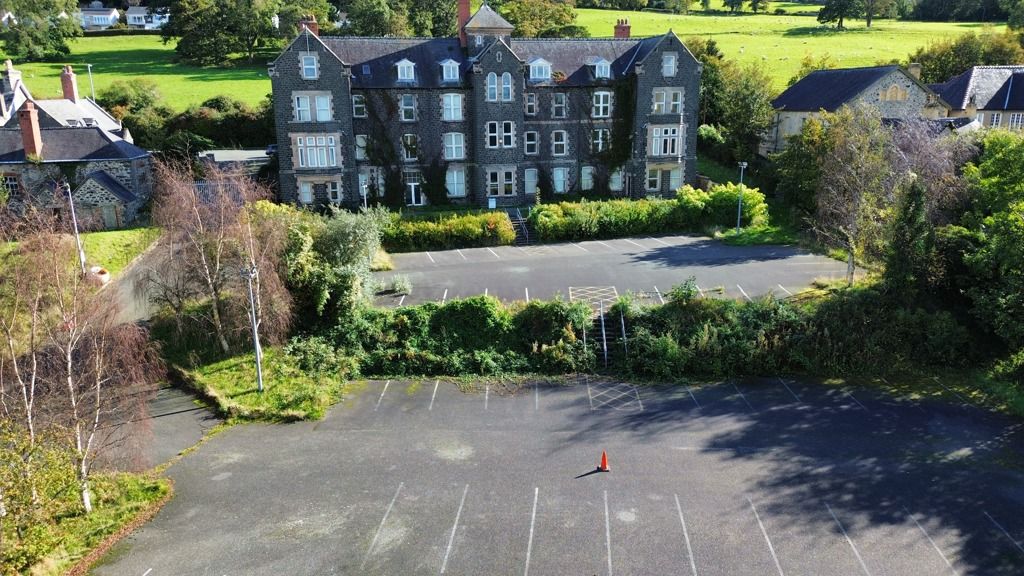 Property photo 3 of 6 Photo 7