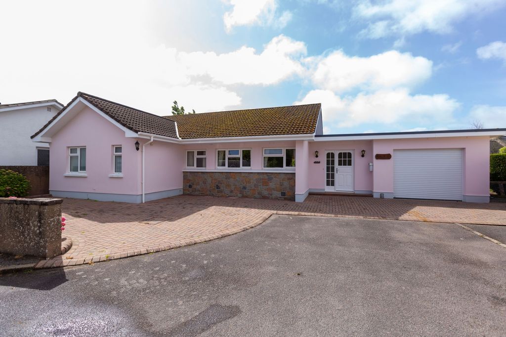 Property photo 1 of 26