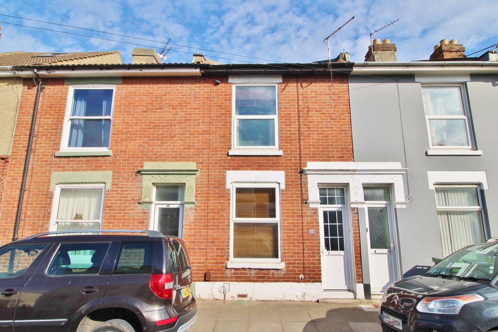 Property photo 1 of 17