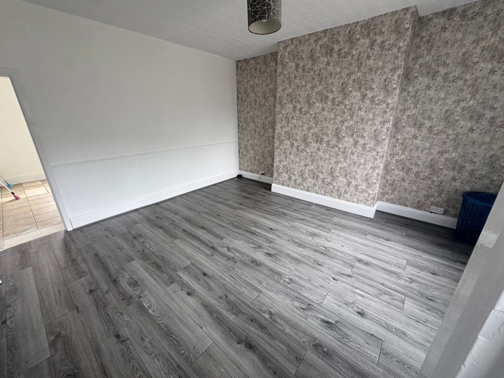 Property photo 2 of 14 Img_6093