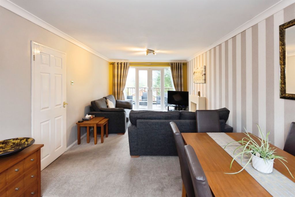 Property photo 2 of 34