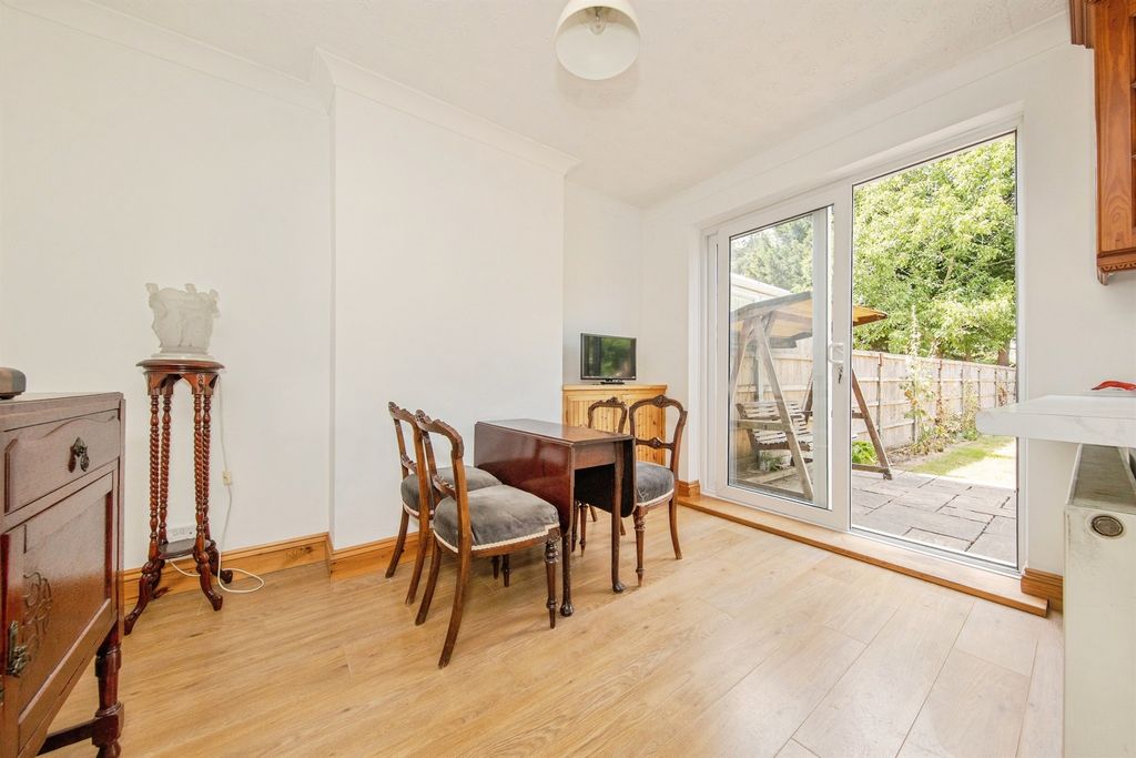 Property photo 3 of 15