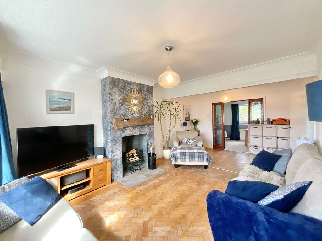 Property photo 2 of 29