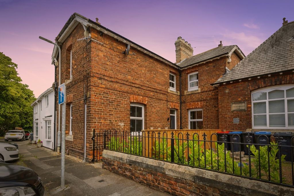 Property photo 1 of 19 Pbox-Img.Jpg
