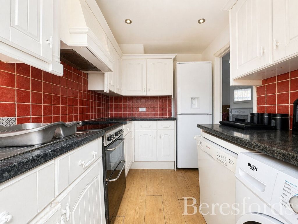 Property photo 3 of 11 Picture No. 12