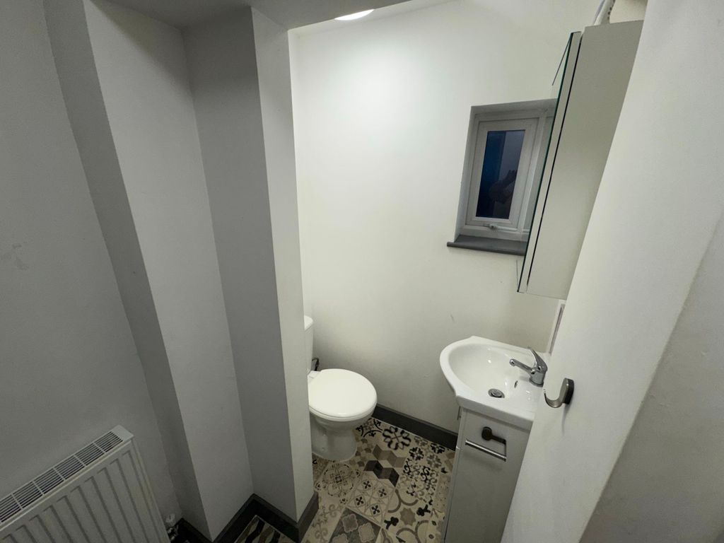 Property photo 3 of 3