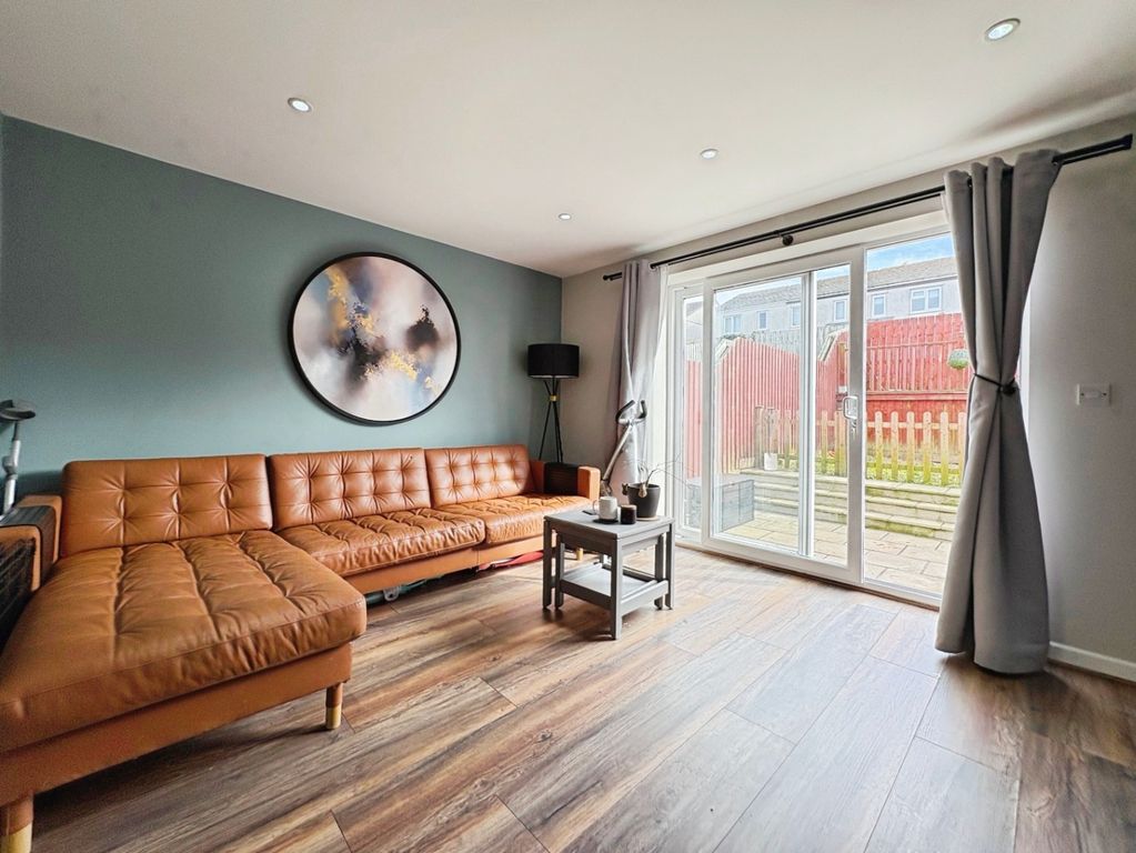 Property photo 2 of 12 4954795