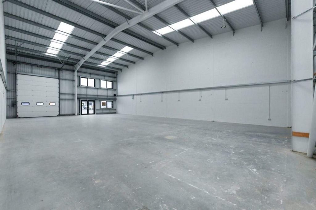 Property photo 3 of 8