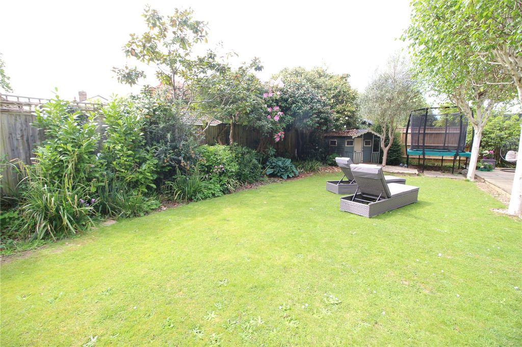 Property photo 2 of 17 Picture No. 05