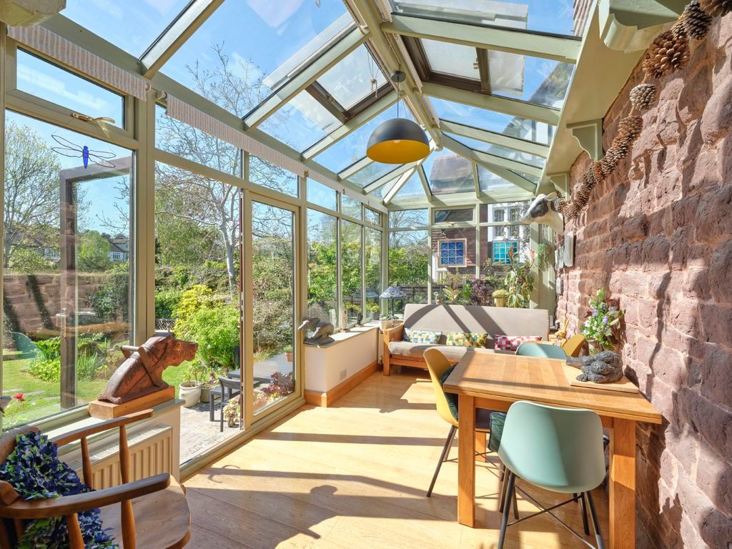 Property photo 2 of 17 Conservatory