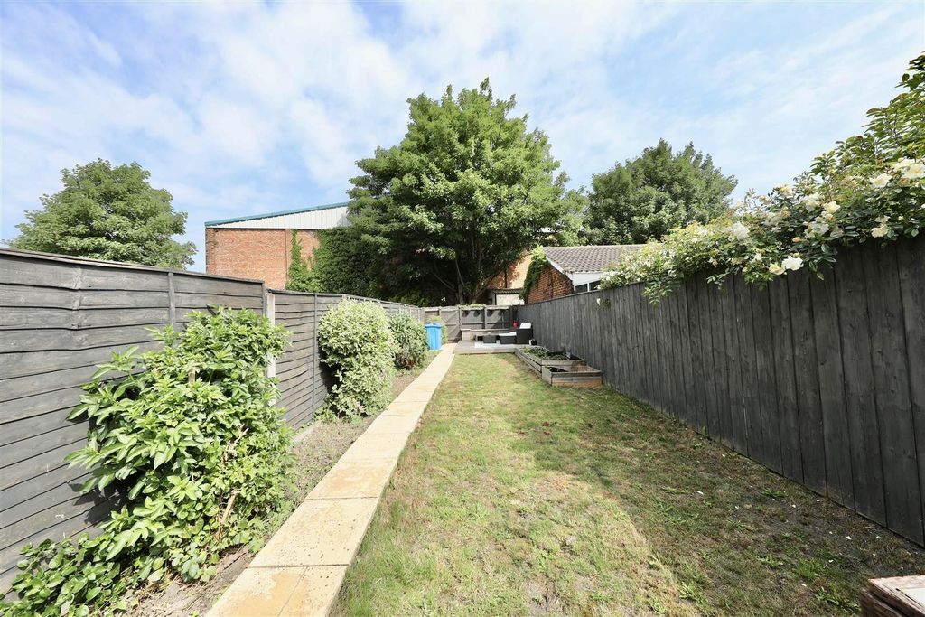 Property photo 3 of 19 Outside