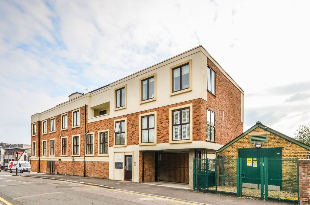 Property photo 2 of 13