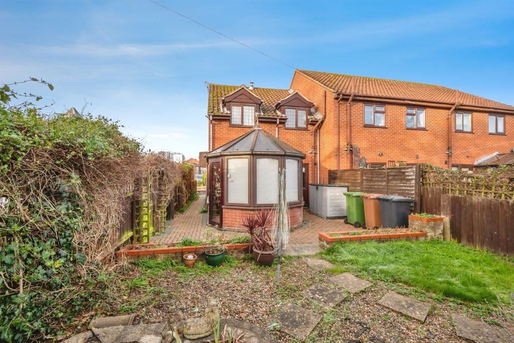 Property photo 3 of 13