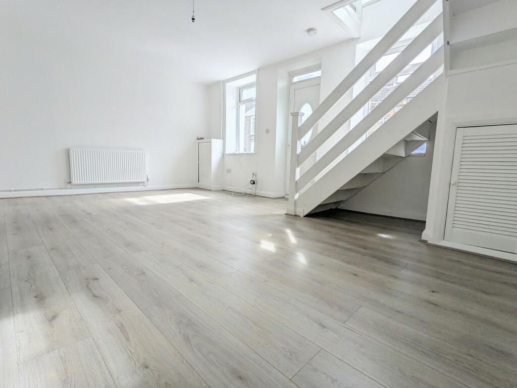 Property photo 2 of 14 247244_Wpb-83069193_Img_02_0001.Jpeg