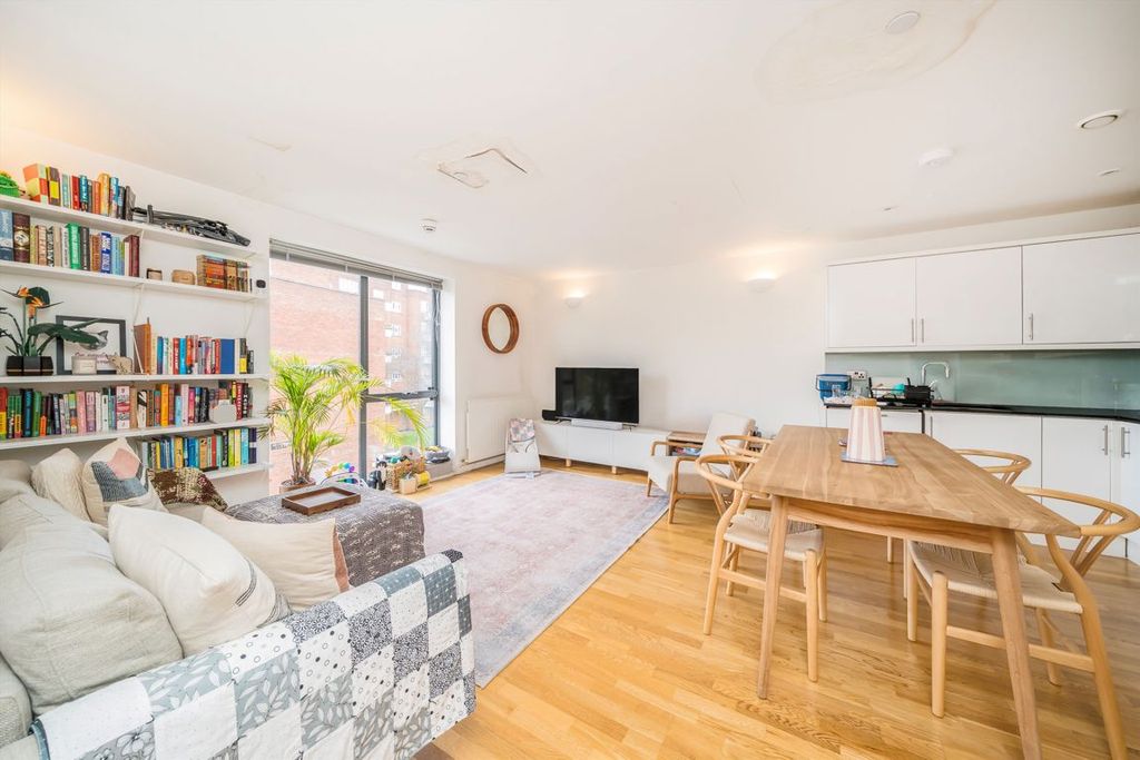 Property photo 1 of 5