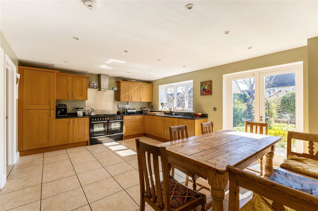 Property photo 3 of 16 Kitchen