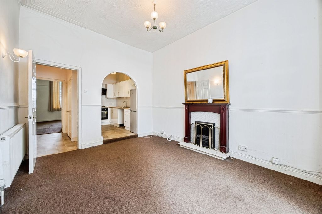 Property photo 3 of 16