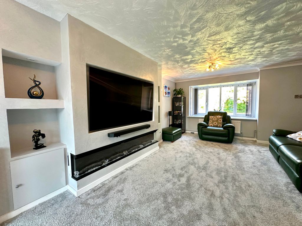 Property photo 3 of 31