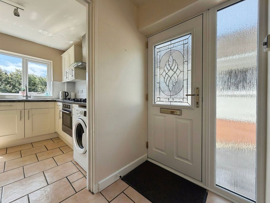 Property photo 2 of 31