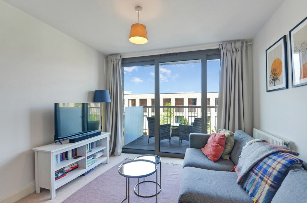 Property photo 3 of 16 4374453