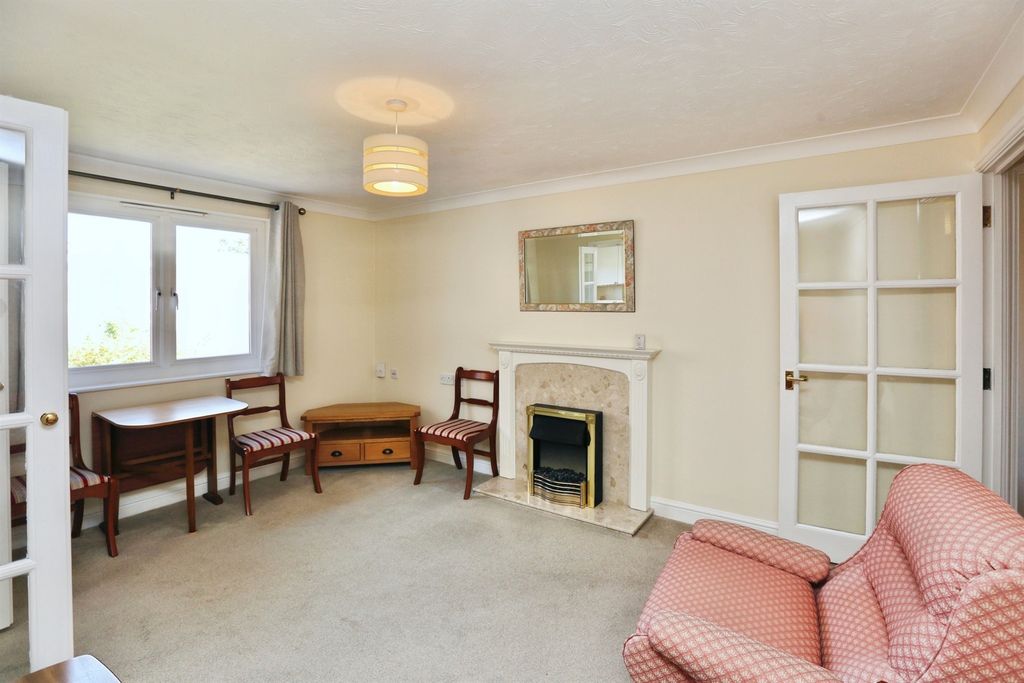 Property photo 3 of 12