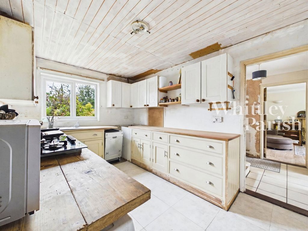 Property photo 3 of 18