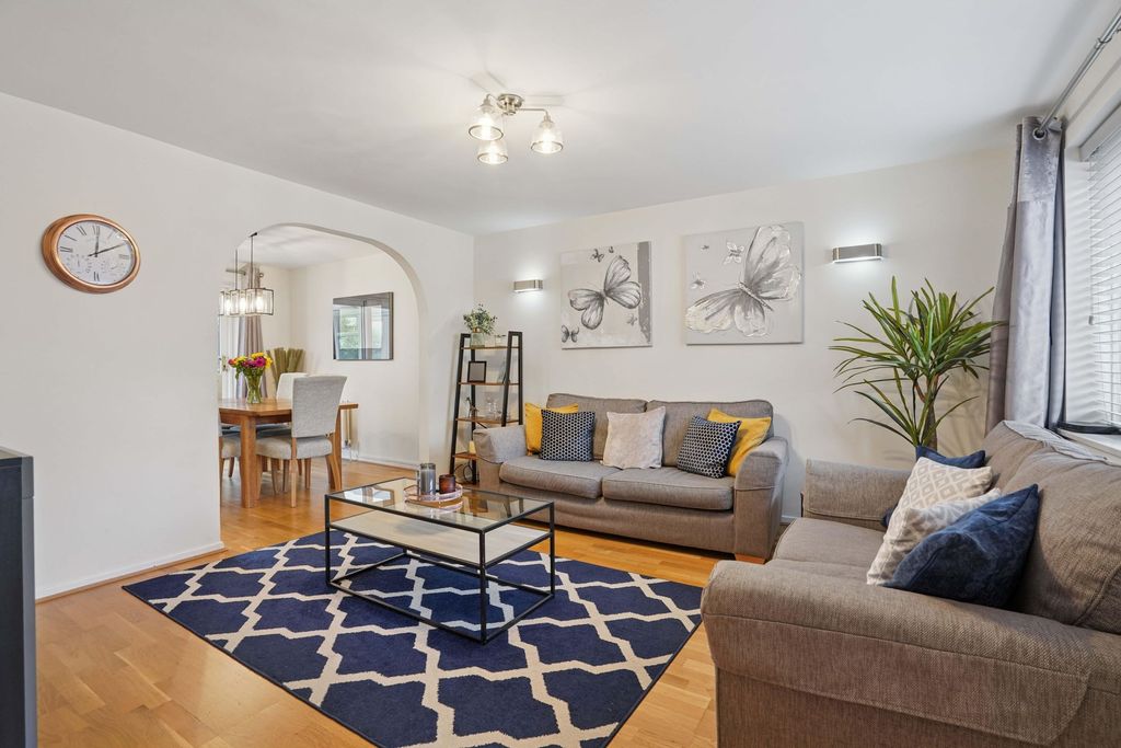 Property photo 2 of 22