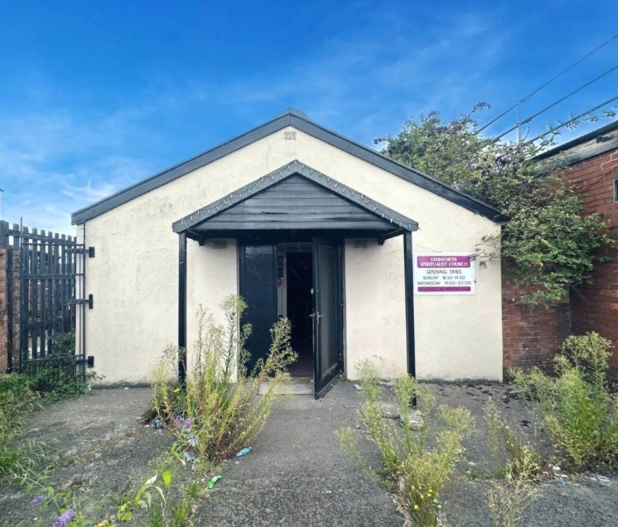 Property photo 1 of 6