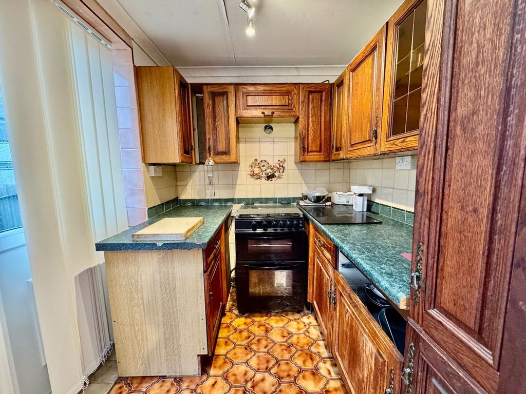 Property photo 3 of 30