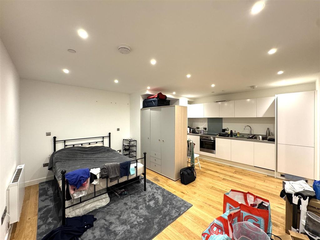 Property photo 3 of 11 Living Rm Pic 5.Jpeg