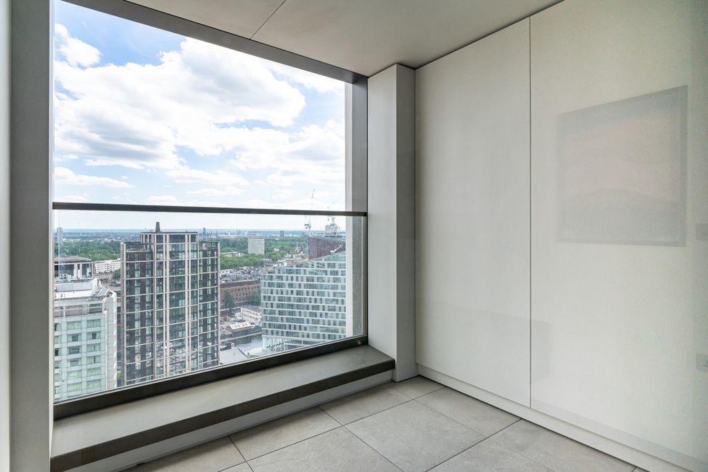 Property photo 1 of 17 Westmark Tower