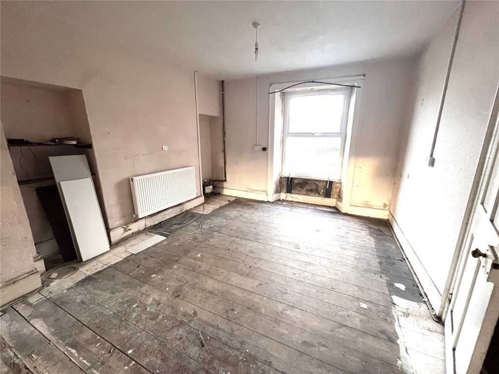 Property photo 3 of 15 Picture No. 02
