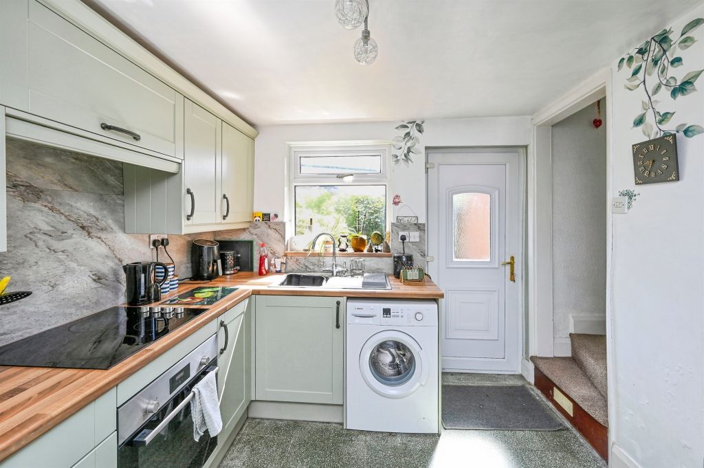 Property photo 3 of 24