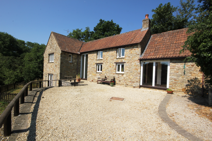 Property photo 1 of 21