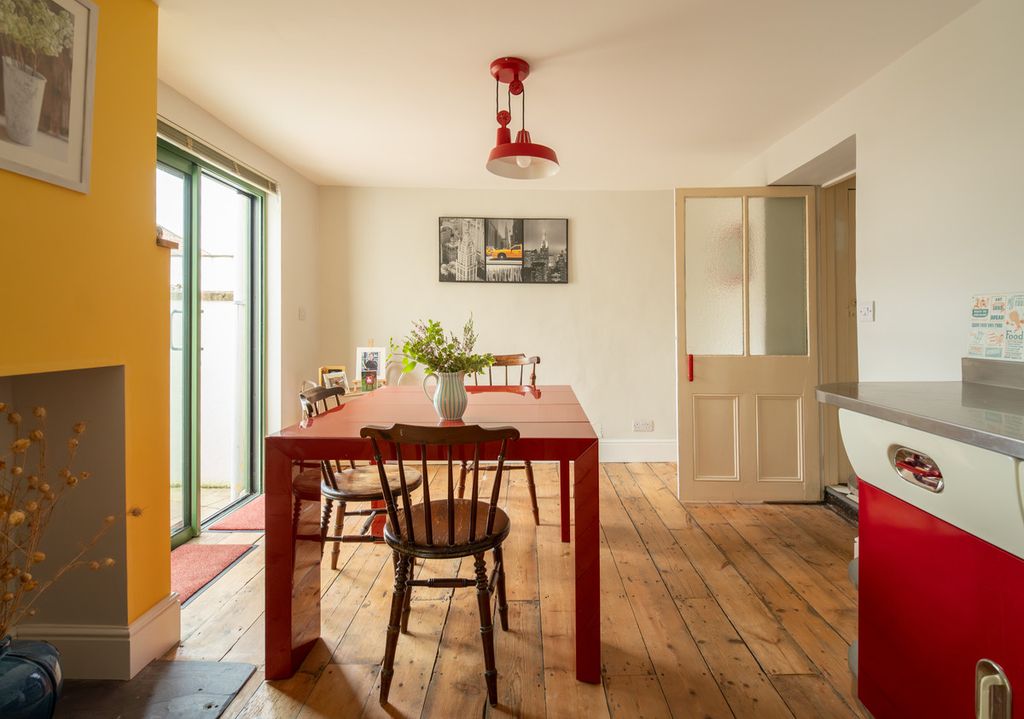 Property photo 3 of 22