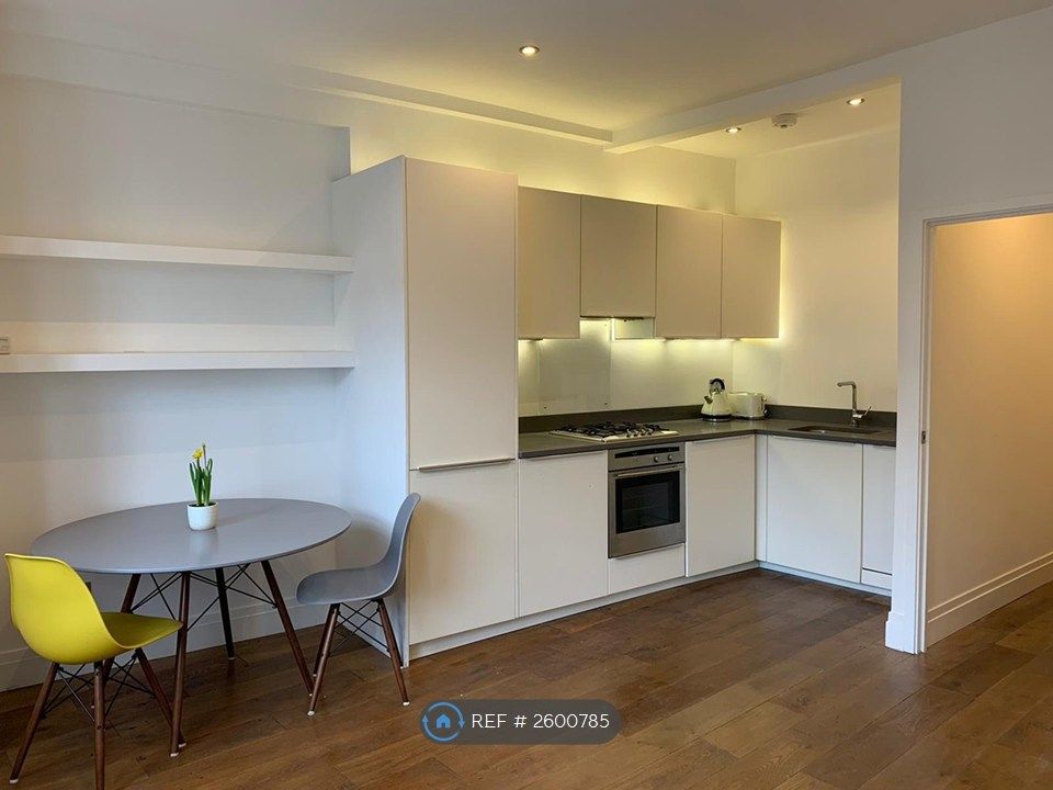 Property photo 2 of 16 Kitchen Dining Area