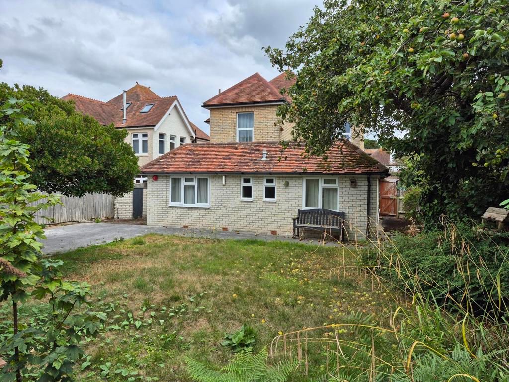 Property photo 3 of 11 Photo 2