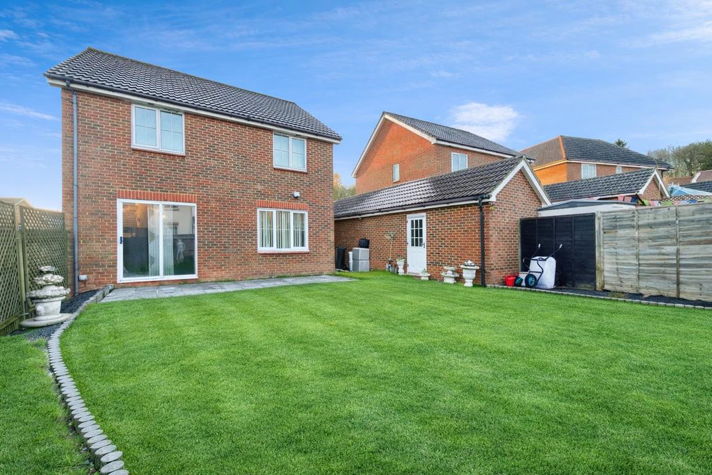 Property photo 2 of 20