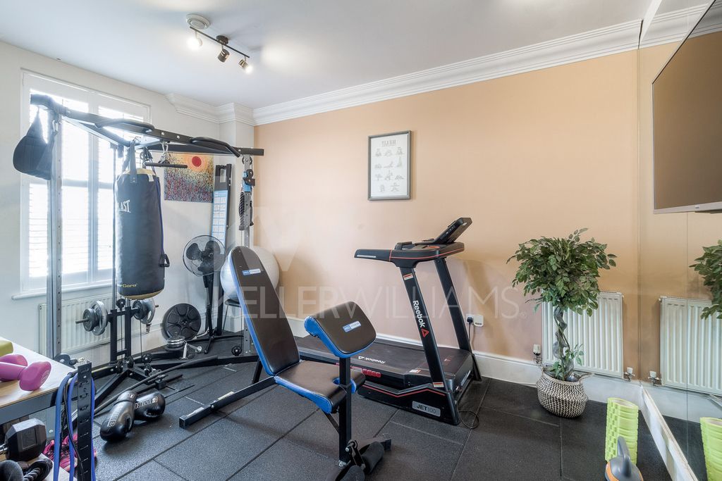 Property photo 3 of 29