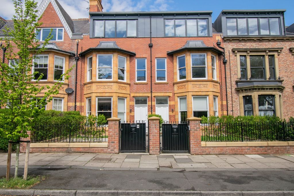 Property photo 2 of 8 3222582
