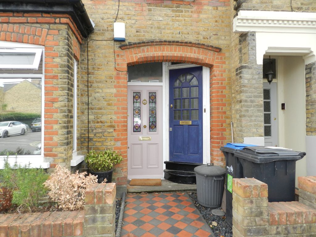 Property photo 3 of 6