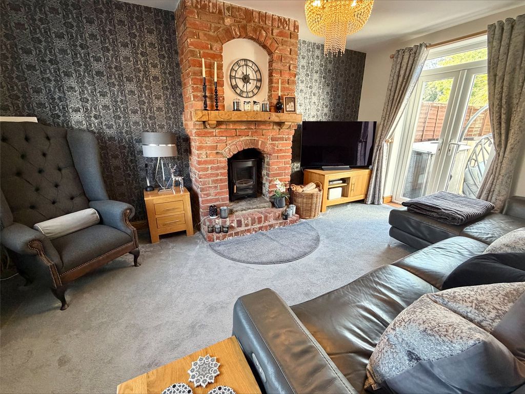 Property photo 3 of 16 Picture No. 17