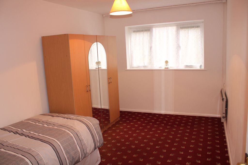 Property photo 2 of 11 Bedroom