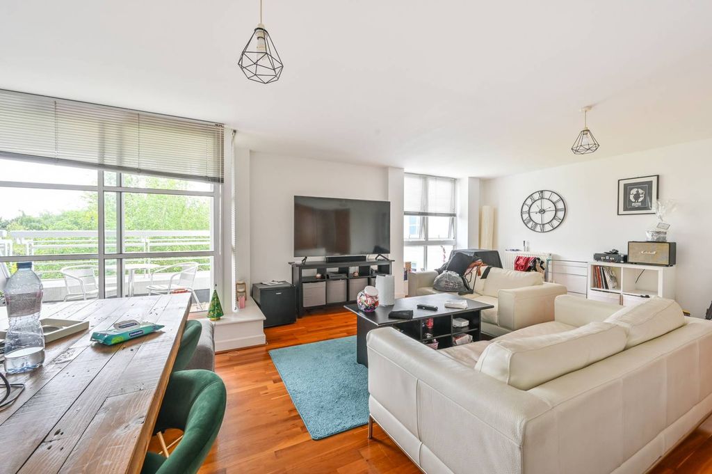 Property photo 2 of 13
